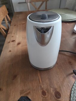 Rýchlovarná kanvica zn.Philco - 4