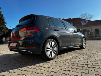 Volkswagen Golf e - 4
