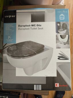 Predám zásuvky + vypínače + wc dosku - 4