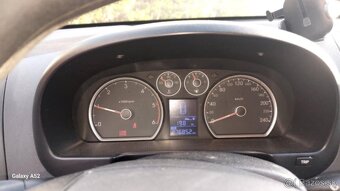 HYUNDAI I30 Diesel 1.6.66kw rok 2011 - 4