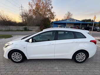 Hyundai i30 CW Combi 1.6 CRDI 81kw - 4