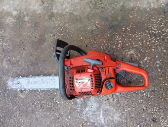 Predám tuto motorovu pílu Husqvarna 340 - 4