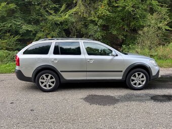 Škoda Octavia Scout 4x4 2.0 TDI 103kW Facelift - 4