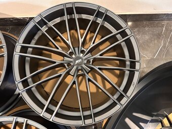 original kolesa ABT r23 Audi Q8 SQ8 HR23 RSQ8 - 4