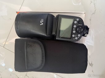 Predám Externý blesk Godox V1 – TOP stav - 4