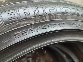 255/45 R18 Goodyear - 4