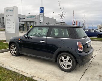 Mini Cooper 1.6 R56 88kw benzín - 4