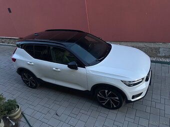 Volvo XC40 T5 AWD R - Design A/T - 4