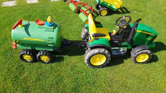 Predám elektr.traktor Peg Perego John Deere - 4