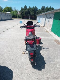 Honda nx 650 - 4