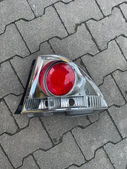 Lexus IS 200 300 svetlá zadné - 4