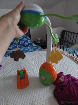 Kolotoč na postieľku - 4