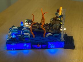 LEGO svietiaca loď - 4