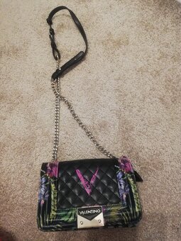 VALENTINO - 4