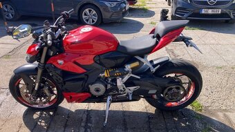 Ducati Streetfighter V2 - 4
