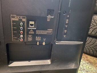 Panasonic TX-43FX603E – 43″ 4K UHD Smart TV (nefunkčný, na o - 4