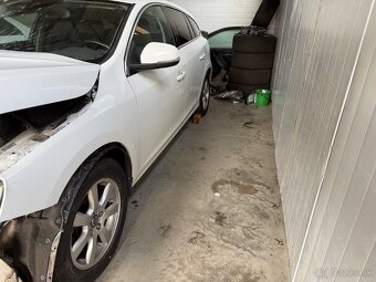 Volvo V60 2.0 D3 2014 - 4