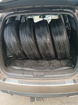 Hyundai Santa Fe 2.2 CRDi VGT Premium - 4