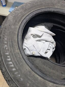 Pneu na dodavku a oobne auto - 4