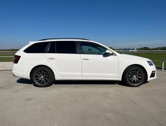 Škoda Octavia Combi 2.0 TDI RS DSG - 4