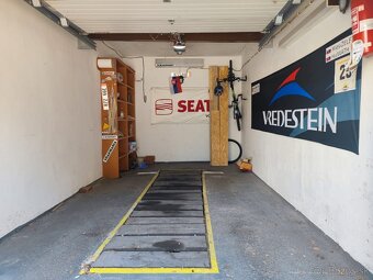 Garáž centrum PD, ulica Hodžu - 4