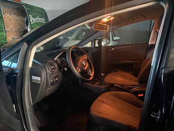 Seat Leon 1.2 TSI Reference Ecomotive Facelift SK ŠPZ - 4