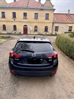 Predám Mazda 3 - 4