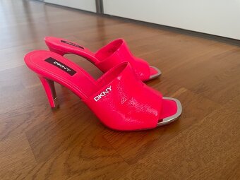 DKNY Šlapky nové - - 4