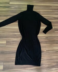 Dámske čierne úpletové šaty veľkosť XS, zn. Vila - 4