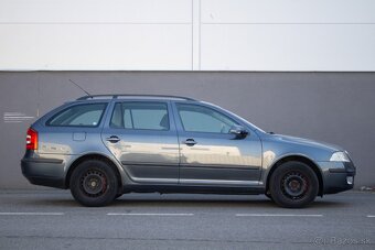 Škoda Octavia Combi 2.0 FSI Ambiente - 4