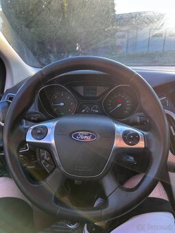 Predám Ford Focus 1.6 TDCi (2011) - 4