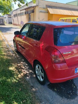 Suzuki Swift 1.3i - 4