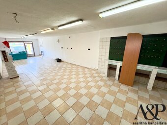 NA PREDAJ RODINNÝ DOM-PODNIKATEĽSKÝ PRIESTOR, POZEMOK 826M2, - 4