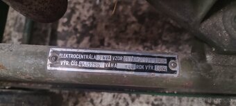 predám motor s elektrocentrály objem 400 cm3 - 4