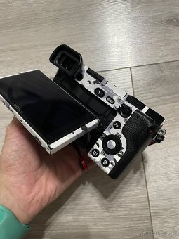Sony Alpha A6400 - 4