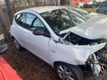 Rozpredám na diely Lancia Ypsilon 1.2 169A4000 - 4