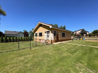 Rodinný dom s krásnym veľkým pozemkom ( stavebným) - Nové Sa - 4