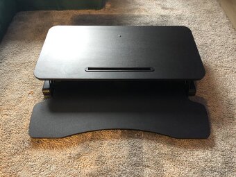 Polohovací podstavec pod PC - 4