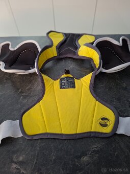 Detská hokejové chrániče. - 4