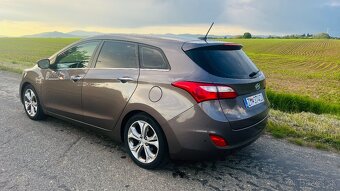 Hyundai i30 1.6 CRDi DOHC 16V Style - 4