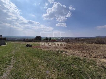 Na predaj rekreačný pozemok 700 m2 vo vinohradníckej... - 4