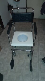 Pomocne choditko a mobilne WC - 4