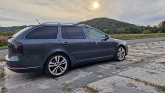 Škoda octavia combi 2 RS 2.0 TDI DSG - 4