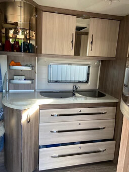rodinný karavan TOP 2015 Hobby 560 UL Deluxe - 4