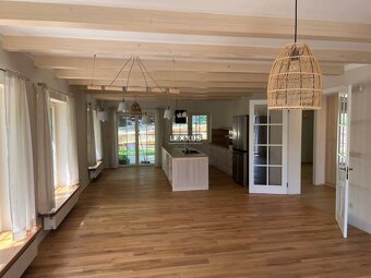 | DOM V ANGLICKOM ŠTÝLE 6 izb. KOLIBA - Vtáčie údolie - 4