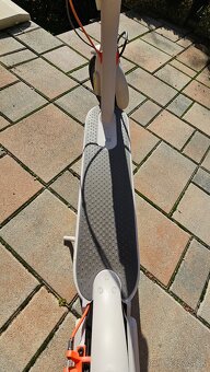 Xiaomi Mi Electric Scooter 3 - 4