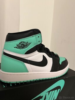 AIR JORDAN 1 RETRO HIGH OG (Green Glow) - 4
