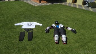 Hokejová výstroj - 4