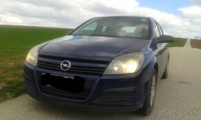 Opel Astra H 1.4 - 66 kW, hatchback, benzin, manual - 5r./5d - 4