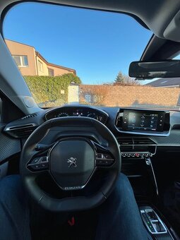 Peugeot e2008, E-2008, 19 700 Eur, REZERVOVANÉ - 4